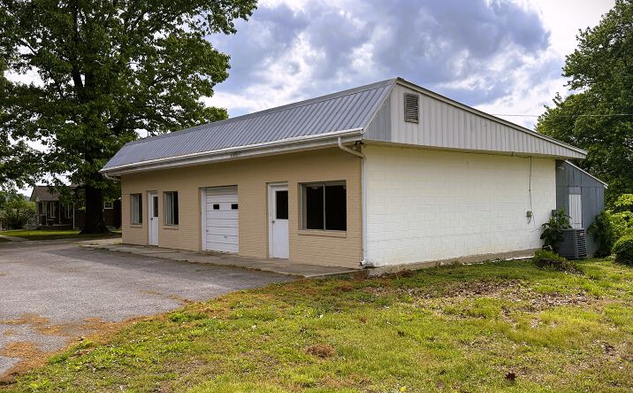 Pictures of Retail, Office, Self Storage property located at 706 Rickman Road, Livingston, TN 38570 for sales - image #1