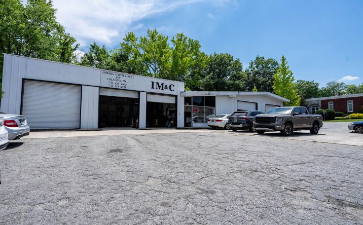 Pictures of Retail property located at 522 ROSWELL ST SE, MARIETTA, GA 30060-2131 for sales - image #1
