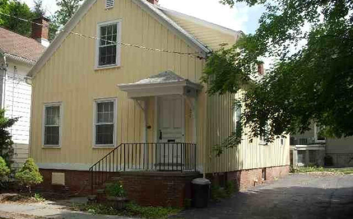 124 Green Street, Kingston