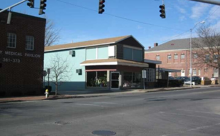 375 Broadway, Kingston