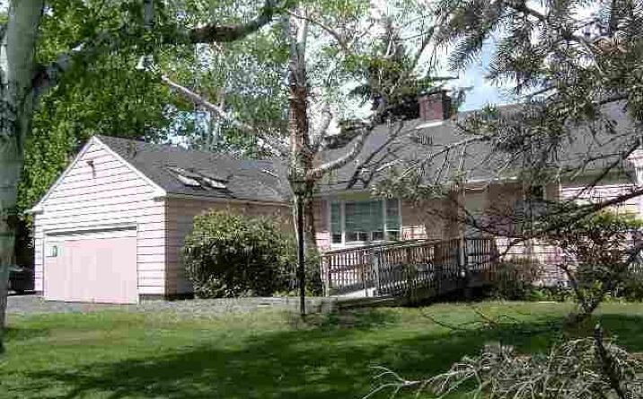 2568 Route 212, Woodstock