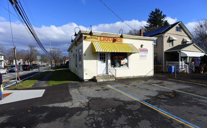 374 S Wall Street, Kingston
