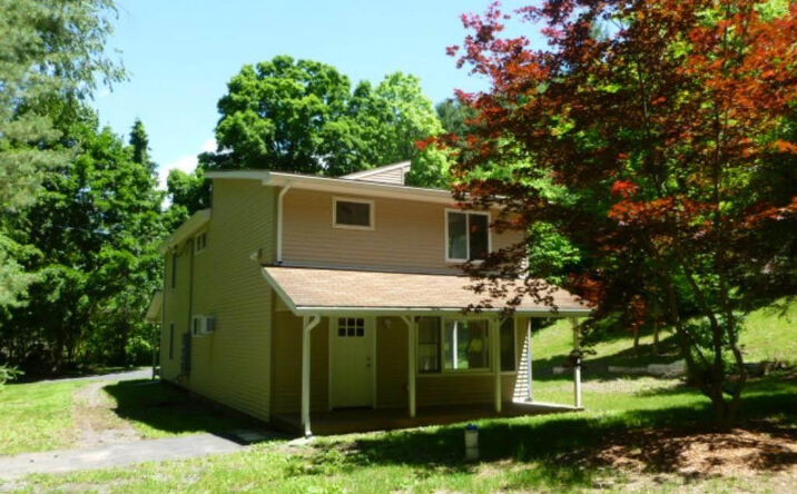 547 Route 208, Gardiner