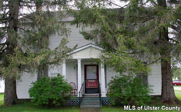 115 Main Street, Laurens