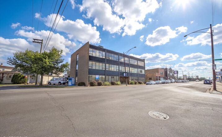 Pictures of Office property located at 5097 North Elston Avenue, Chicago, IL 60630 for sales - image #1