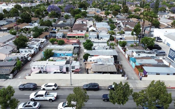 Pictures of Mobile Home Park property located at 5825 E Florence Ave, Bell Gardens, CA 90201 for sales - image #1