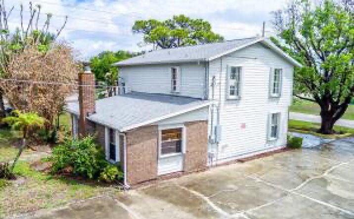Pictures of Mixed Use, Office property located at 1514 SE Port St Lucie Boulevard, Port St. Lucie, FL 34952 for sales - image #1