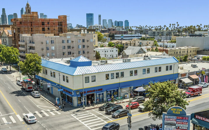 Pictures of Retail property located at 800 S VERMONT AVE, LOS ANGELES, CA 90005-1521 for sales - image #1