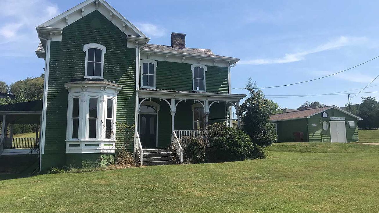 2362 Boones Creek Rd, Johnson City, TN 37615 Office Property for Sale