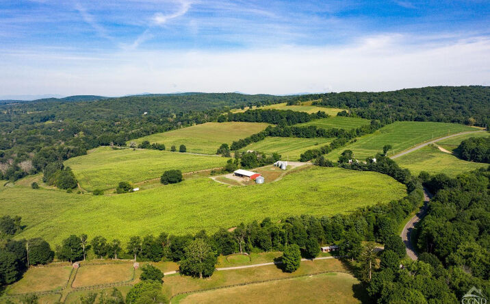 County Rt. 7, Gallatin