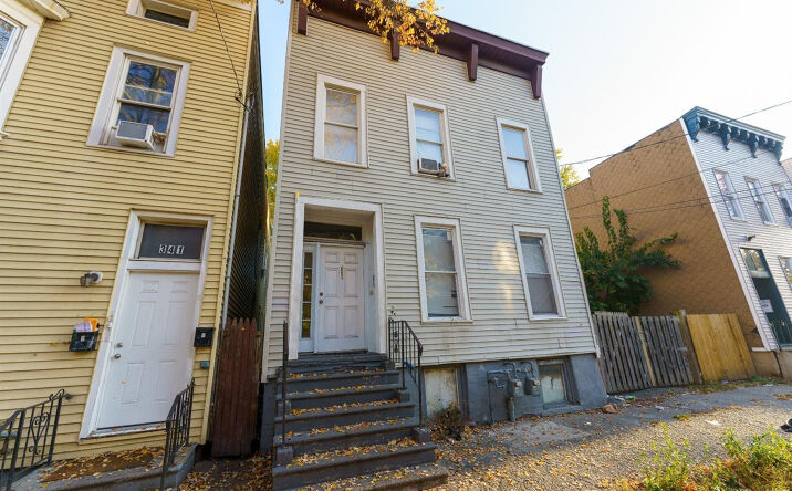 339 1st Street, Albany