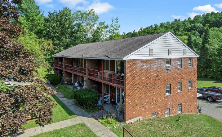32 Clearview Road, Averill Park