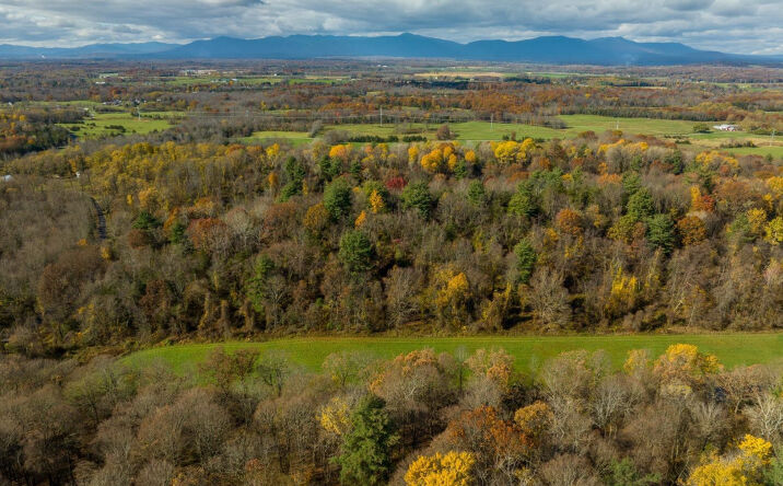 327 Scudderhook Rd, Livingston