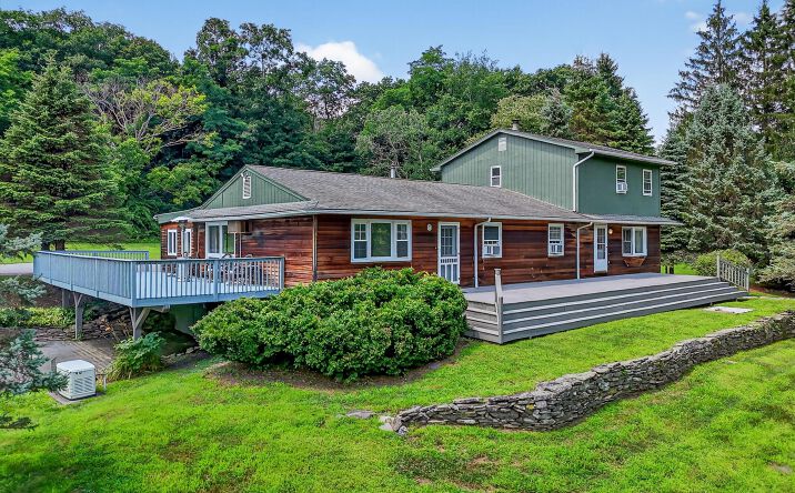258 Martin Avenue, Highland