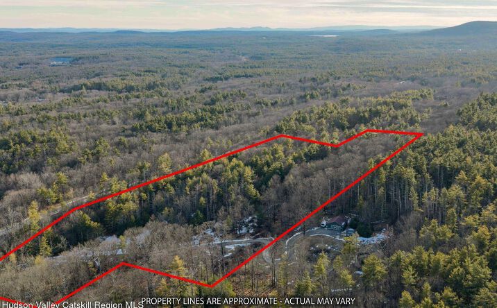 75 W Saugerties Road, Woodstock