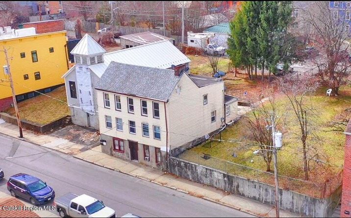 Pictures of Multifamily property located at 233-235 Columbia Street, Hudson, NY 12534 for sales - image #1