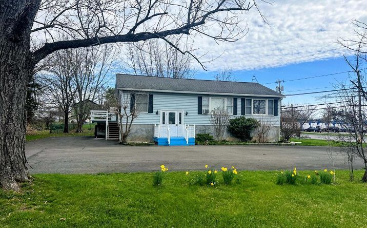 Pictures of Multifamily property located at 4 Delaware Avenue, Hudson, NY 12534 for sales - image #1