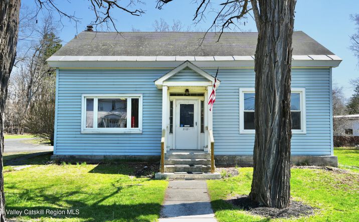 Pictures of Mixed Use, Office property located at 11184 State Route 32, Greenville, NY 12083 for sales - image #1