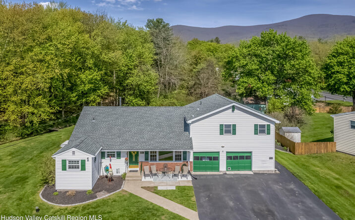 Pictures of Multifamily property located at 110 Cottontail Lane, Woodstock, NY 12498 for sales - image #1