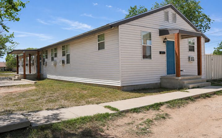 Pictures of Multifamily, Office property located at 2400 College Avenue, Midland, TX 79701 for sales - image #1