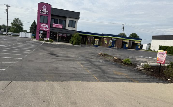 Pictures of Retail property located at 596 William R Latham Senior Drive, Bourbonnais, IL 60914 for sales - image #1