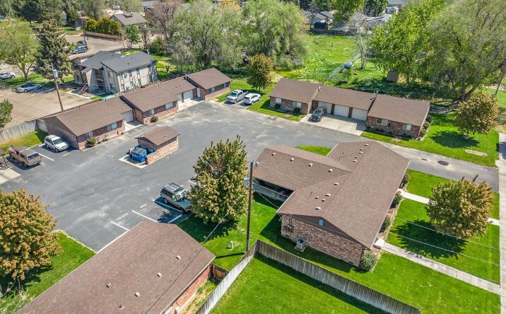Pictures of Multifamily property located at 1310 S Garland St, Nampa, ID 83686 for sales - image #1