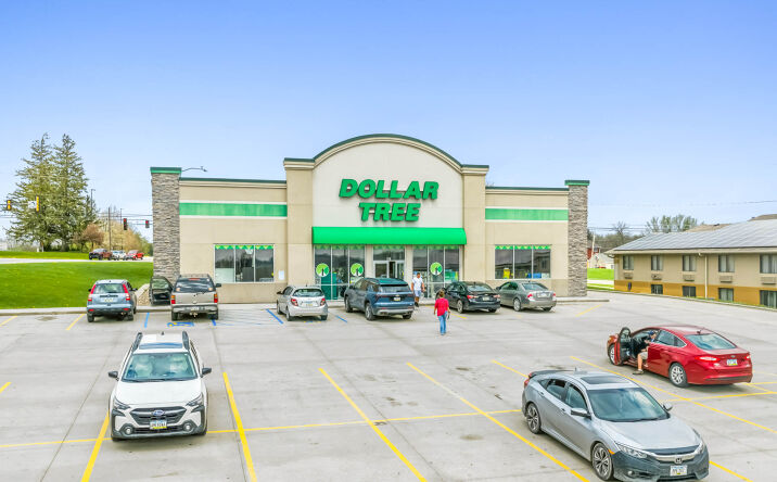 Pictures of Retail property located at 801 Laurel Street, Creston, IA 50801 for sales - image #1