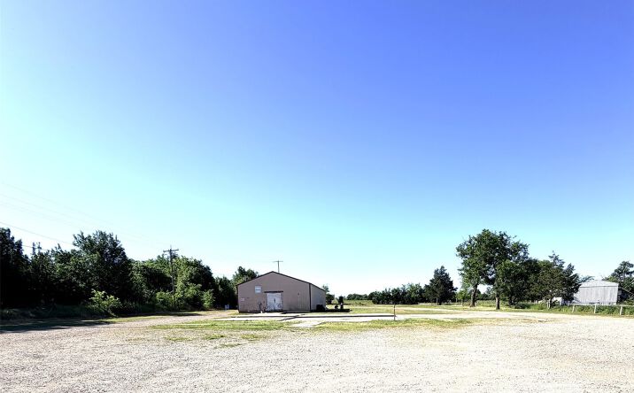 Pictures of Mixed Use, Office, Special Purpose, Retail, Industrial property located at 9810 Hornbeam Road, Henryetta, OK 74437 for sales - image #1
