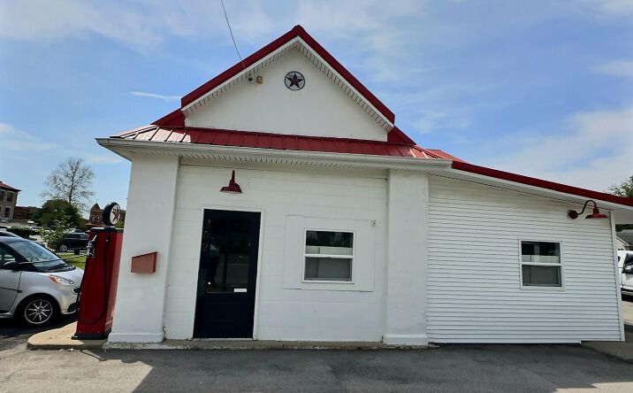 Pictures of Retail, Mixed Use property located at 302 N 4th Street, Kentland, IN 47951 for sales - image #1
