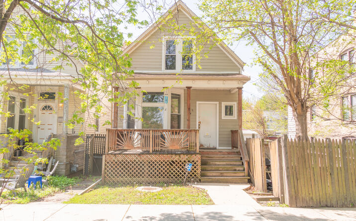 Pictures of Multifamily property located at 2920 N Richmond Street, Chicago, IL 60618 for sales - image #1