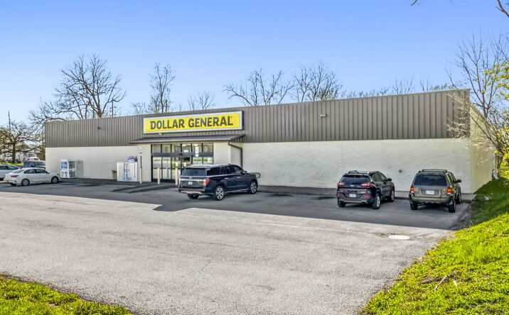 Pictures of Retail property located at 1003 13th Street, Viola, IL 61486 for sales - image #1