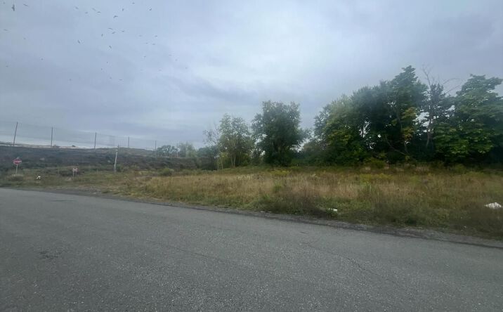 Pictures of Land property located at 2 Harbor Lane, Cohoes, NY 12047 for sales - image #1