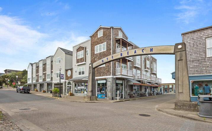 Pictures of Retail property located at 701 NW Beach Drive, Newport, OR 97365 for sales - image #1