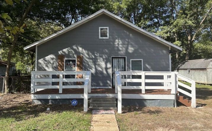 Pictures of Multifamily property located at 2099 Forrest Street, Milan, TN 38358 for sales - image #1