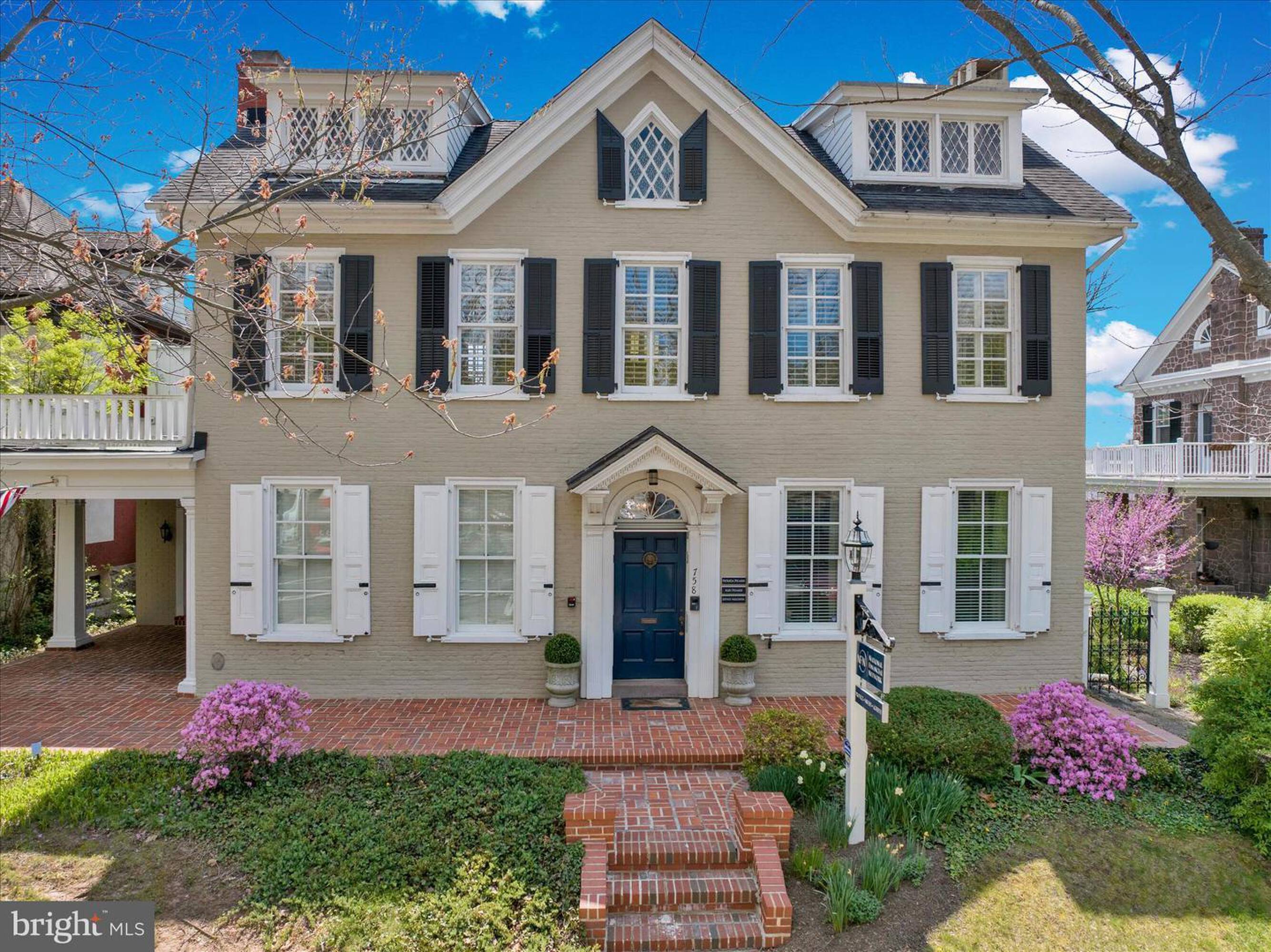 758 E High St, Pottstown, PA 19464