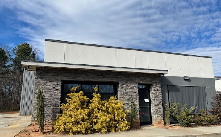 Pictures of Office, Industrial property located at 264 Neely Ferry Road, Simpsonville, SC 29680 for sales - image #1