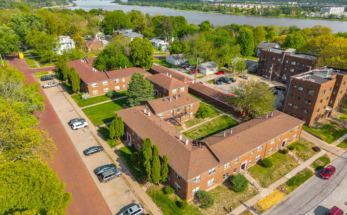 Pictures of Multifamily property located at 1203 East 11th Street, Davenport, IA 52803 for sales - image #1