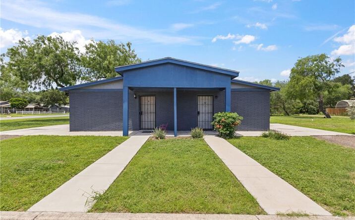 Pictures of Multifamily property located at 700 E Fannin Avenue, Alamo, TX 78516 for sales - image #1