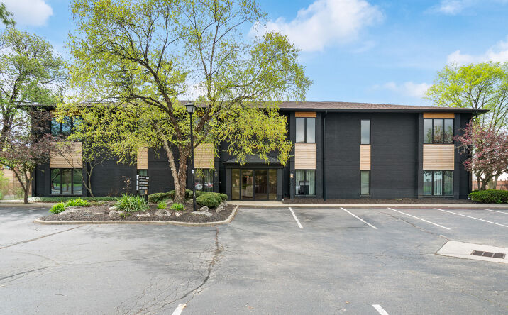 Pictures of Multifamily property located at 3520 SNOUFFER RD, COLUMBUS, OH 43235-2794 for sales - image #1