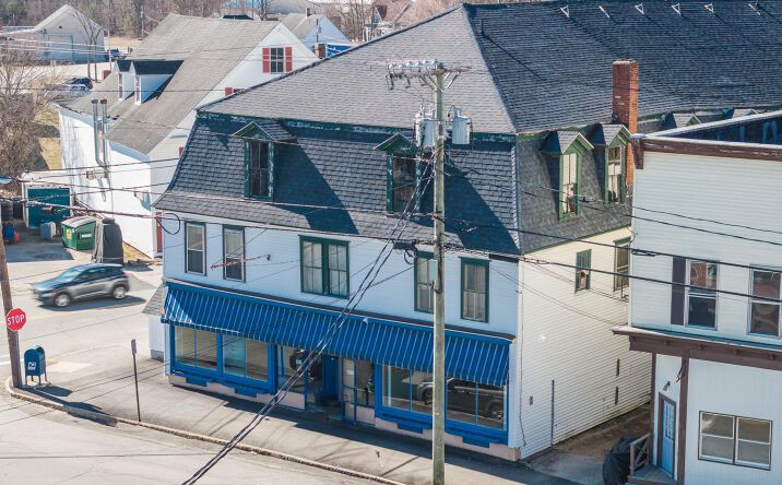 Pictures of Retail, Multifamily, Mixed Use property located at 2 DEPOT ST, PITTSFIELD, NH 03263-3347 for sales - image #1