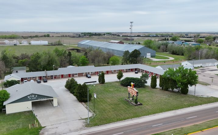 Pictures of Retail, Multifamily property located at 3321 North Lincoln Avenue, York, NE 68467 for sales - image #1