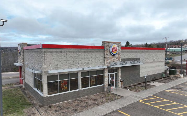 Pictures of Retail property located at 997 W Sharon Ave, Houghton, MI 49931 for sales - image #1