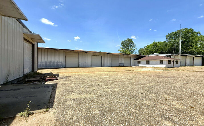 Pictures of Industrial property located at 814 S. Foster St, Dothan, AL 36301, 824 S. Foster St, Dothan, AL 36301, 850 S. Foster St, Dothan, AL 36301 for sales - image #1