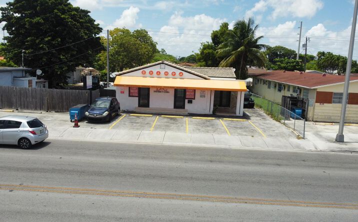 Pictures of Retail, Office property located at 221 East 9th Street, Hialeah, FL 33010 for sales - image #1