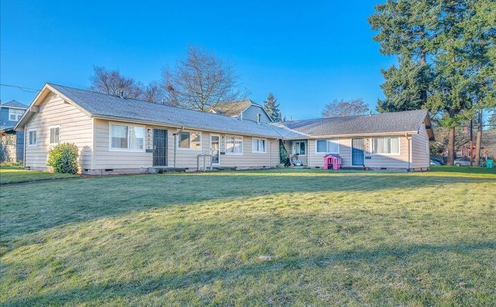 Pictures of Multifamily property located at 8309-8315 N Dwight Ave, Portland, OR 97203 for sales - image #1
