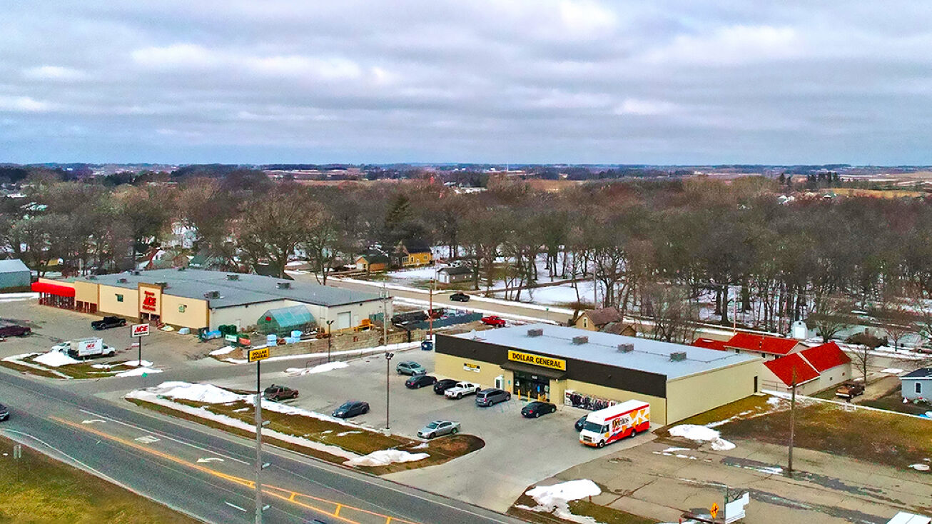 600 Highway 18 East, Clear Lake, IA 50428