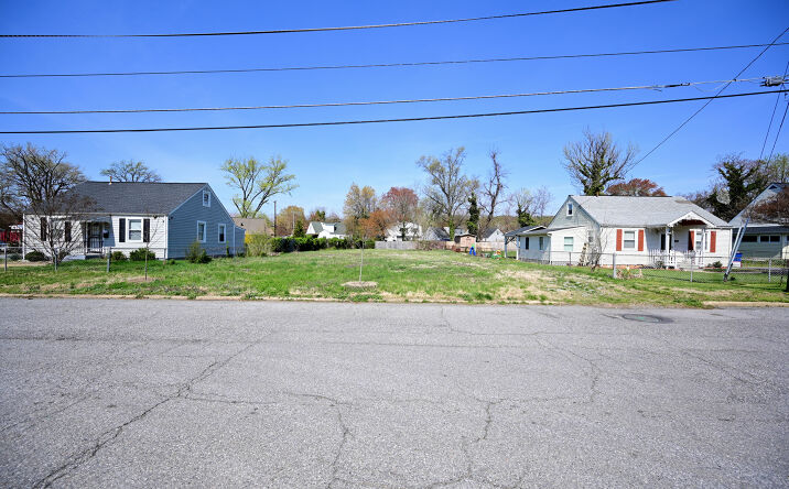 Pictures of Land property located at 211 SENECA DR, OXON HILL, MD 20745 for sales - image #1