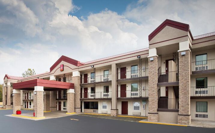 Pictures of Hospitality property located at 1813 Crestwood Boulevard, Irondale, AL 35210 for sales - image #1