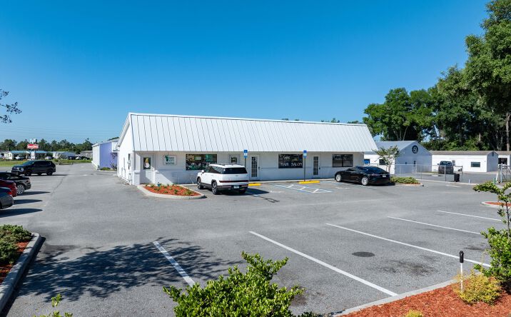 Pictures of Retail property located at 4134 W US HWY 90, LAKE CITY, FL 32055-8729 for sales - image #1