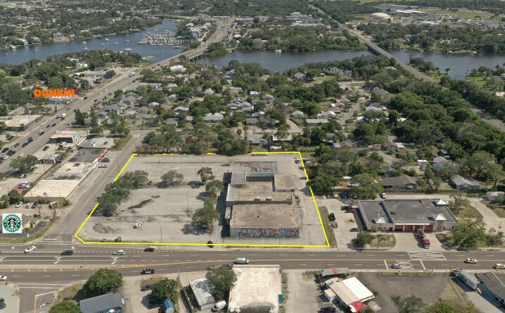 Pictures of Retail, Multifamily, Land property located at 1052 CYPRESS AVE, MELBOURNE, FL 32935-5862 for sales - image #1